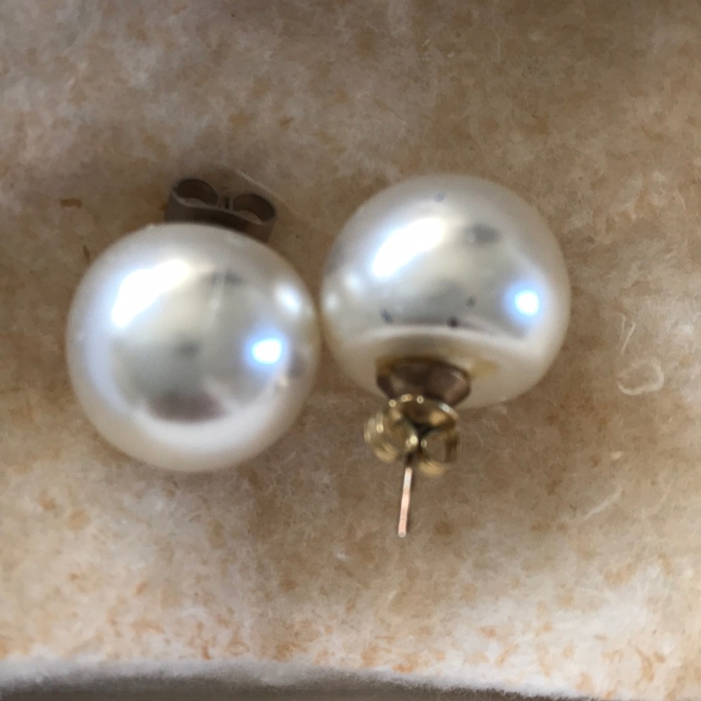 $25 Faux pearl pierced earrings